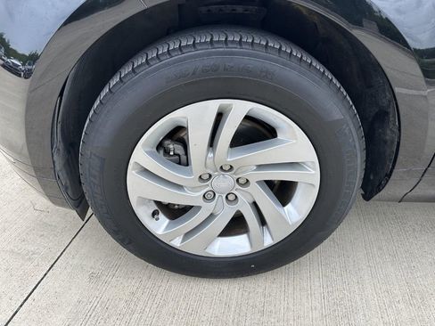 Used 2023 Land Rover Range Rover Evoque R-Dynamic S image 38