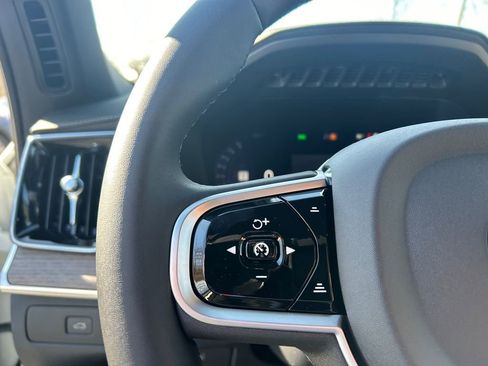 New 2026 Volvo XC90 B6 Plus w/ Protection Package Premier image 13