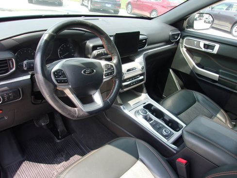 Used 2023 Ford Explorer Timberline image 10
