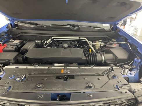 New 2026 Chevrolet Colorado ZR2 w/ Technology Package AWD/4WD image 17