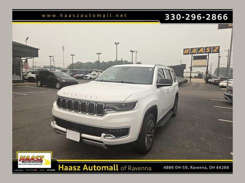 Used 2024 Jeep Wagoneer Series II AWD/4WD image 1