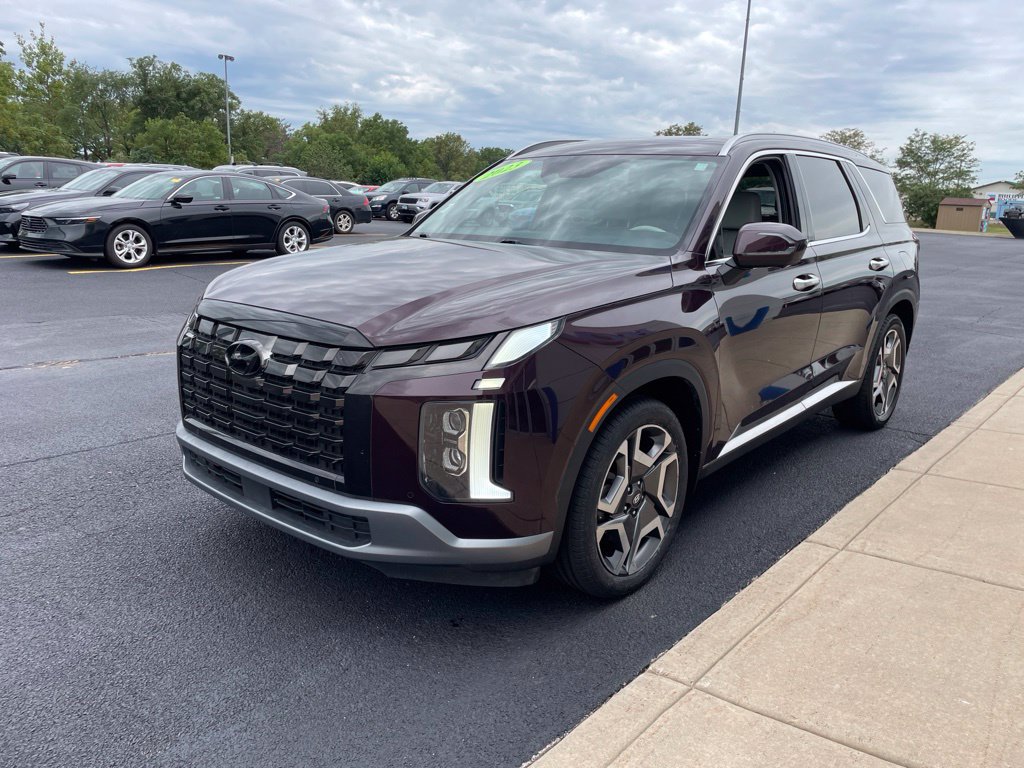 Used 2023 Hyundai Palisade Limited AWD/4WD image 2
