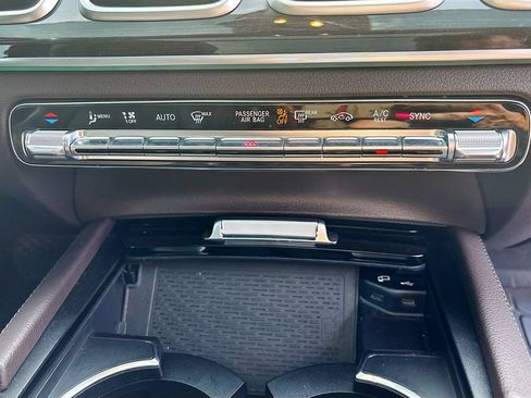 Used 2020 Mercedes-Benz GLS 450 4MATIC image 29