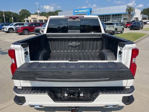 Used 2025 Chevrolet Silverado 1500 High Country w/ Technology Package image 8