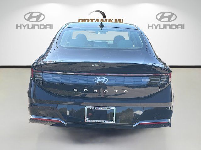 Certified 2026 Hyundai Sonata SEL FWD image 6