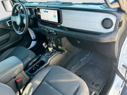 Used 2025 Jeep Wrangler Sport AWD/4WD image 28