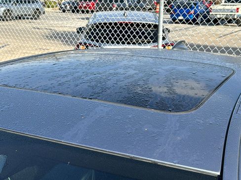 Used 2018 BMW M550i xDrive w/ Dynamic Handling Package image 6