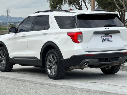 Used 2021 Ford Explorer XLT w/ Equipment Group 202A image 6