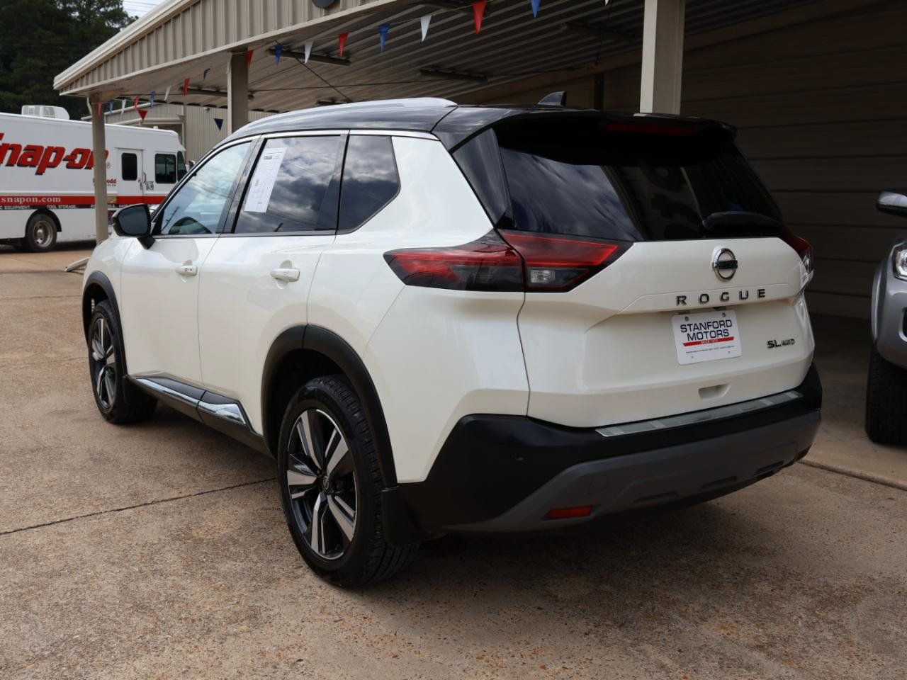 Used 2021 Nissan Rogue SL AWD/4WD image 8
