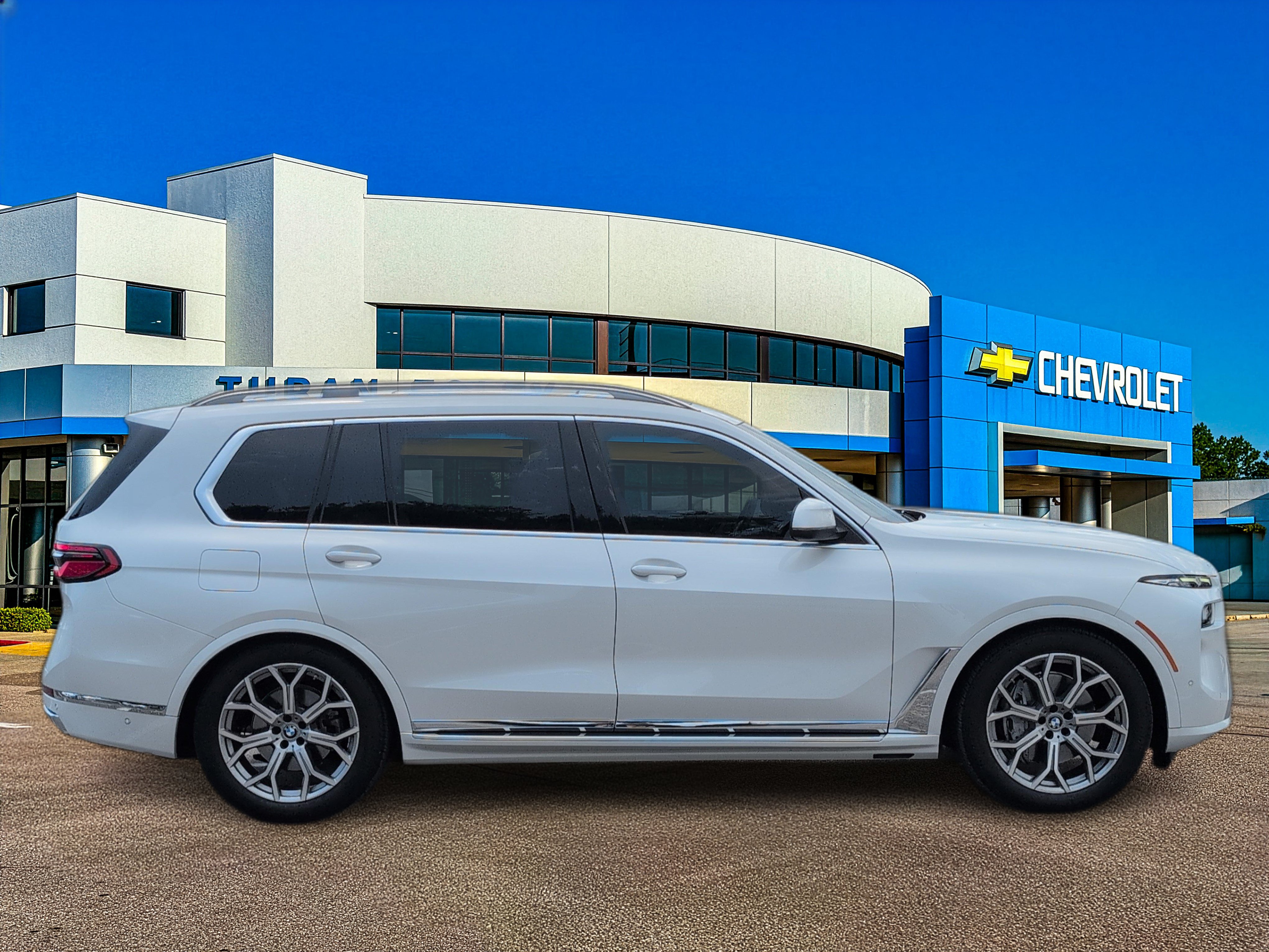 Used 2024 BMW X7 xDrive40i w/ Executive Package AWD/4WD image 7