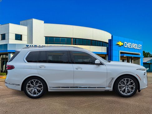 Used 2024 BMW X7 xDrive40i w/ Executive Package AWD/4WD image 7