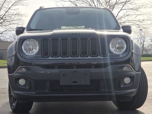 Used 2016 Jeep Renegade Latitude image 3