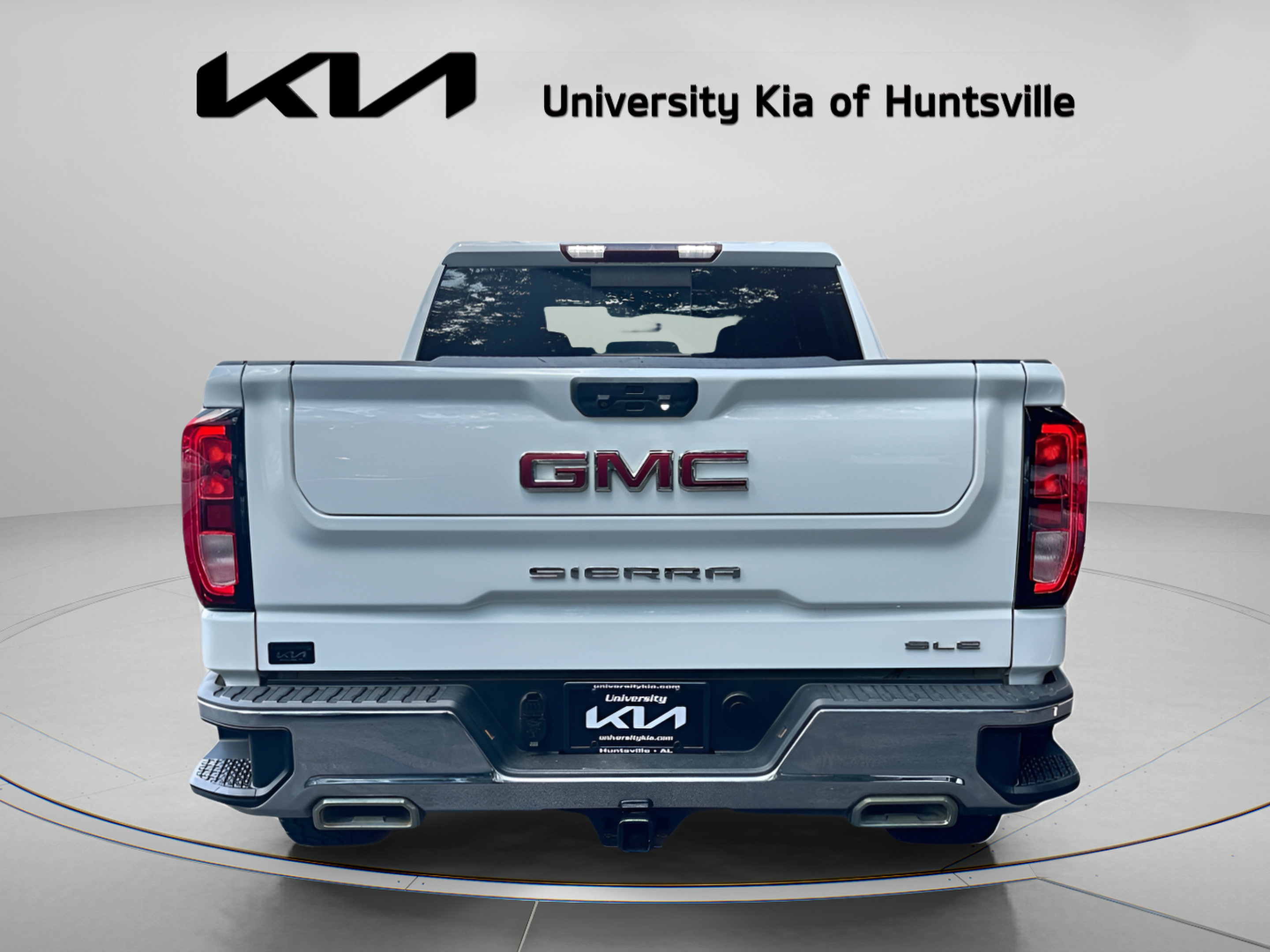Used 2024 GMC Sierra 1500 SLE w/ Preferred Package AWD/4WD image 7