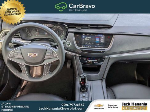 Certified 2024 Cadillac XT5 Luxury FWD image 15