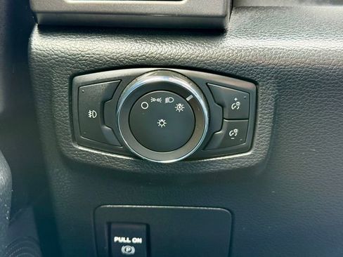 Used 2021 Ford Expedition XLT image 28