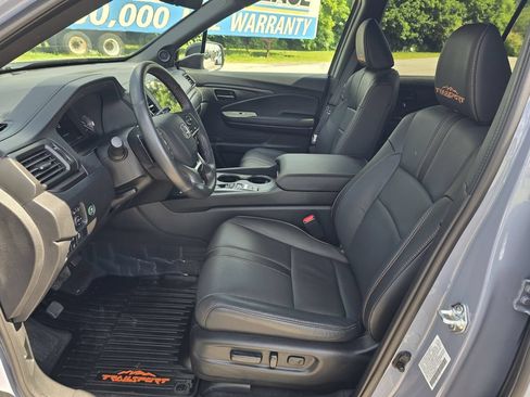 Used 2024 Honda Passport TrailSport image 12