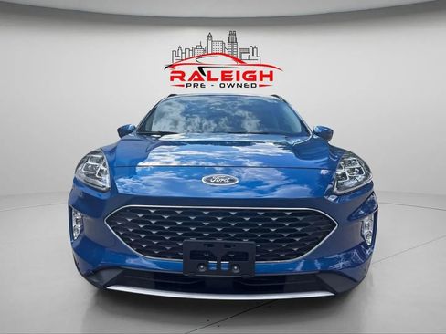 Used 2022 Ford Escape Titanium w/ Class II Trailer Tow Package image 2