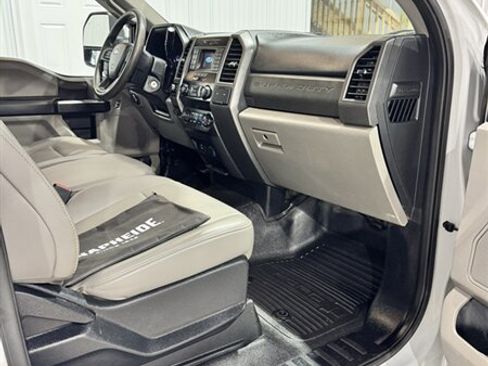 Used 2020 Ford F250 XL w/ Power Equipment Group image 12
