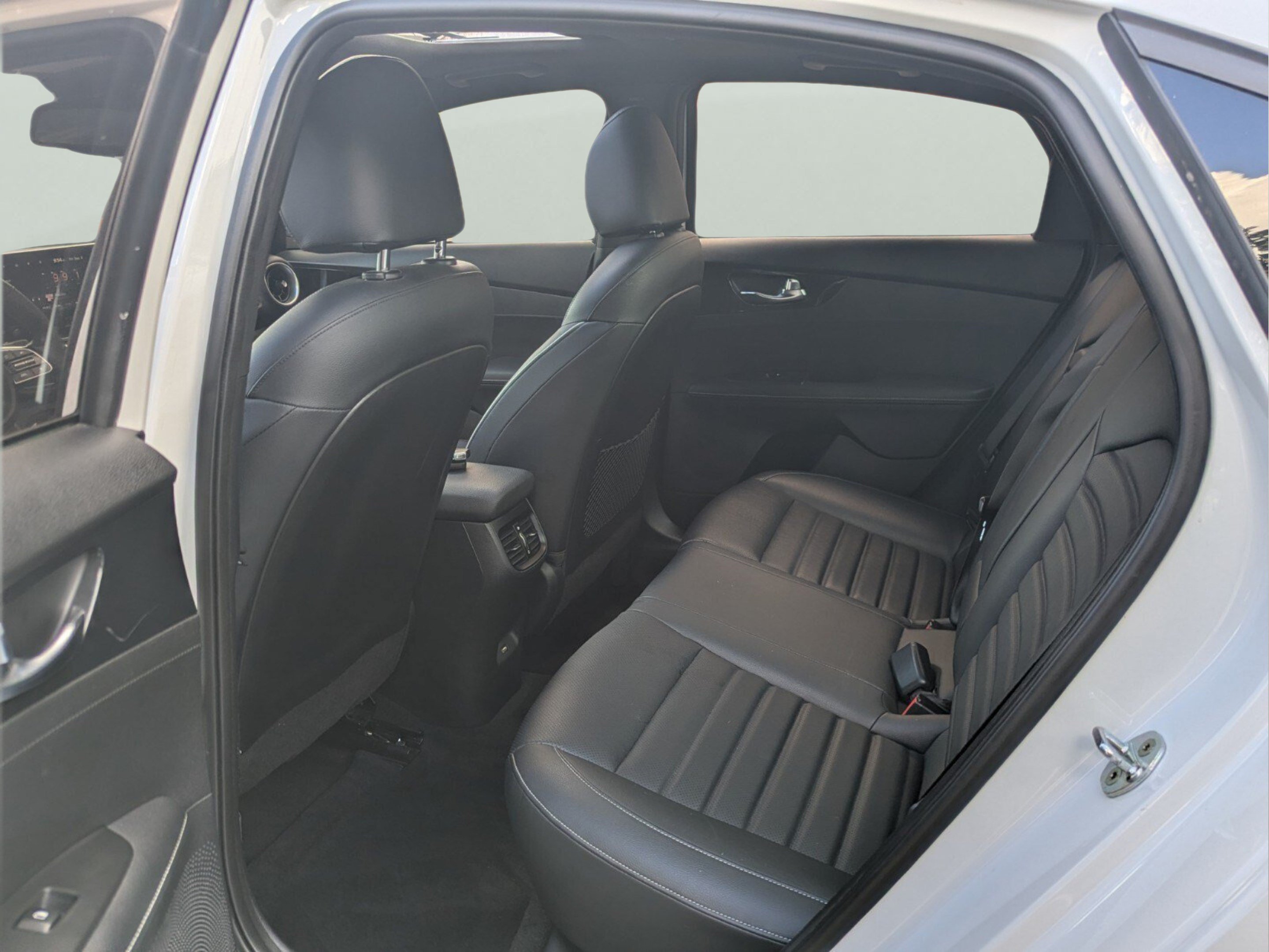 Used 2022 Kia Forte GT-Line w/ GT-Line Premium Package FWD image 24