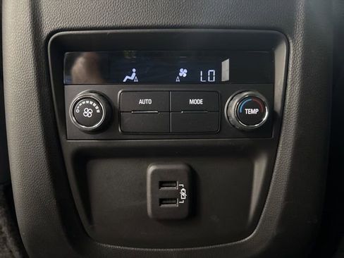 Used 2023 Buick Enclave Essence w/ Experience Buick Package FWD image 24