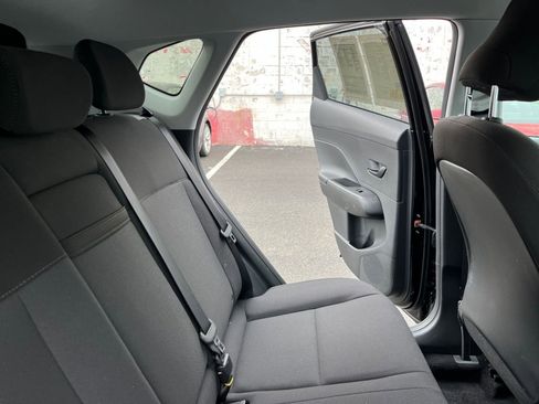 Used 2025 Hyundai Kona SEL image 38