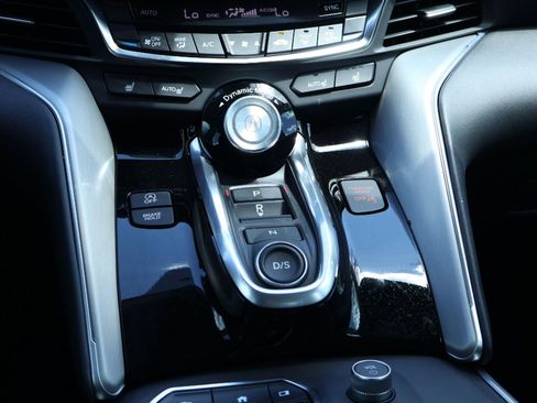 Certified 2025 Acura TLX w/ Technology Package image 17