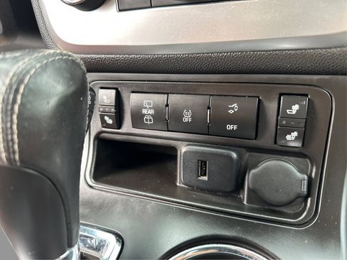Used 2015 GMC Acadia SLE AWD/4WD image 40