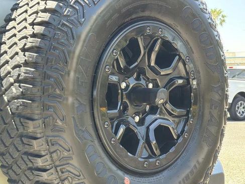 Certified 2022 Ford Bronco Wildtrak AWD/4WD image 9