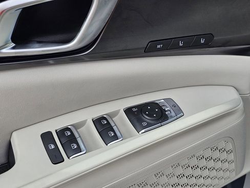 New 2026 Kia Carnival SX w/ SX Dark Edition Package image 16