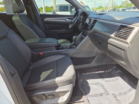 Used 2020 Volkswagen Atlas Cross Sport SEL image 10