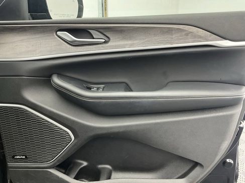 Used 2023 Jeep Grand Cherokee 4WD 4xe image 16