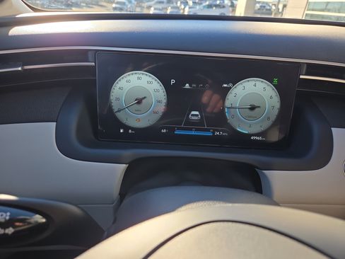 Used 2024 Hyundai Tucson Limited image 17