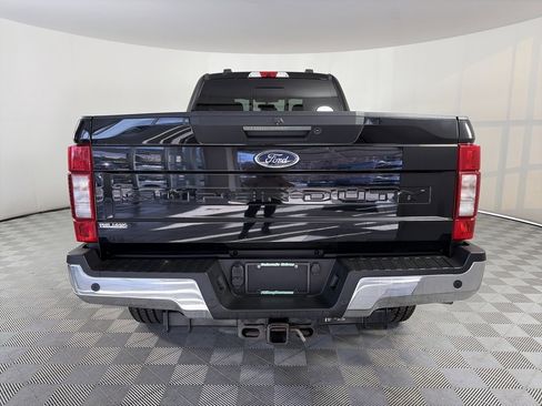 Certified 2020 Ford F350 Lariat w/ Lariat Ultimate Package image 6