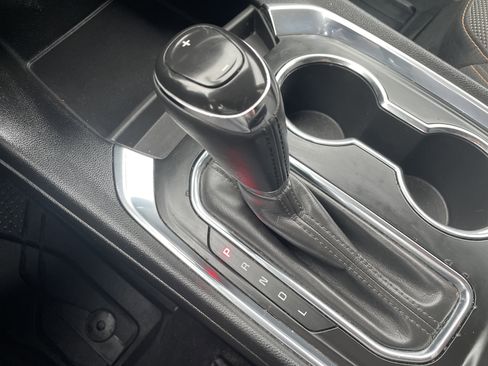 Used 2018 Chevrolet Traverse LT image 4