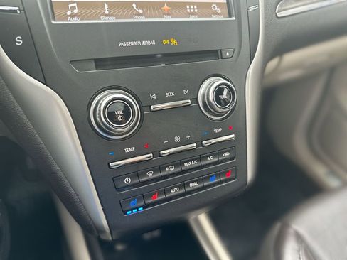 Used 2017 Lincoln MKC Reserve w/ Technology Package AWD/4WD image 17