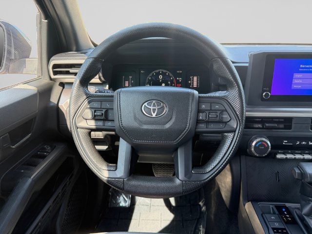 Certified 2025 Toyota Tacoma SR5 AWD/4WD image 11