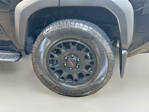 Used 2025 Toyota 4Runner TRD Off-Road Premium image 6