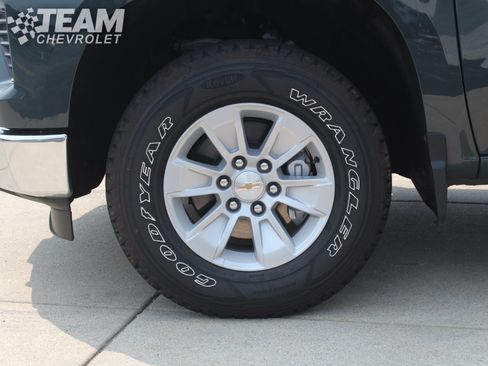 Used 2025 Chevrolet Silverado 1500 LT w/ LPO, Dark Essentials Package AWD/4WD image 31