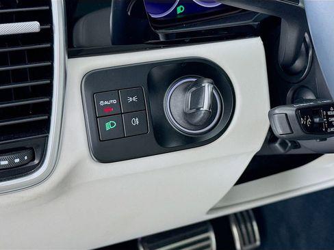 Certified 2023 Porsche Cayenne S AWD/4WD image 14