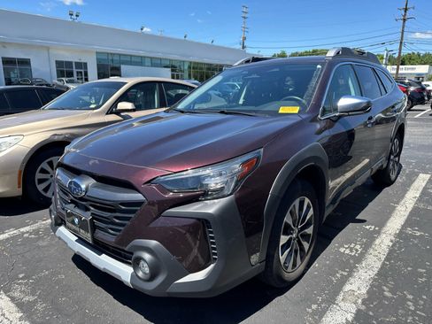 Used 2025 Subaru Outback Touring XT AWD/4WD image 5