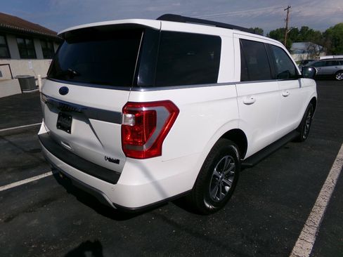 Used 2020 Ford Expedition XLT AWD/4WD image 3