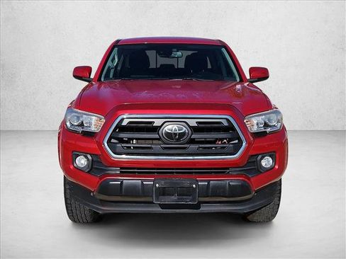 Used 2018 Toyota Tacoma SR5 image 2