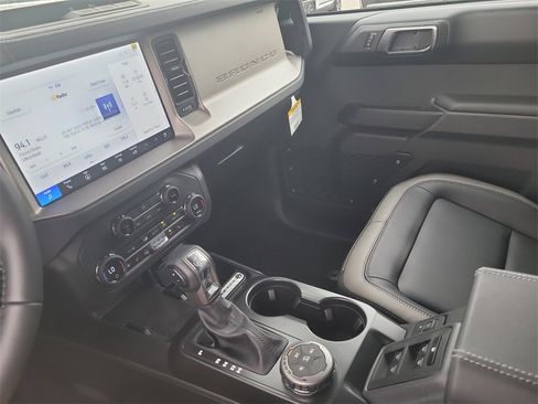 New 2025 Ford Bronco Outer Banks image 18