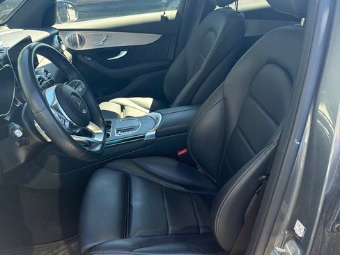 Used 2021 Mercedes-Benz GLC 300 4MATIC image 8