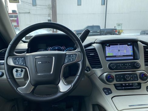 Used 2019 GMC Yukon Denali w/ Denali Ultimate Package image 28
