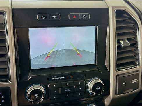 Used 2018 Ford F150 Lariat w/ Equipment Group 501A Mid image 8