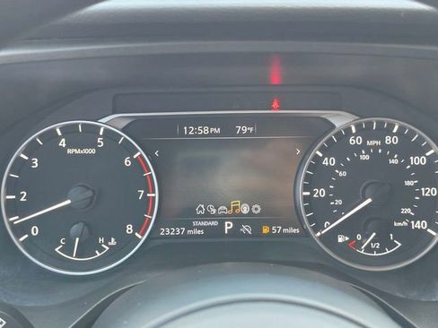 Used 2024 Nissan Rogue SV image 28