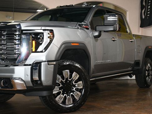 Used 2024 GMC Sierra 2500 Denali w/ Denali Reserve Package AWD/4WD image 54
