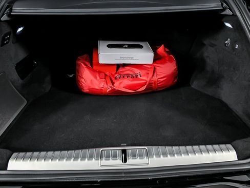 Used 2025 Ferrari Purosangue image 17