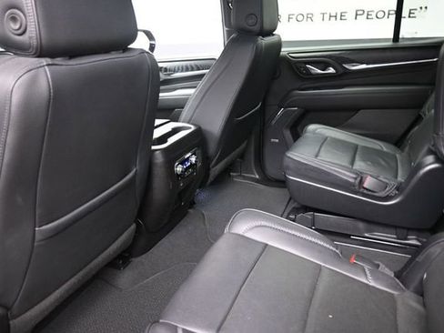 Used 2023 GMC Yukon Denali RWD image 25
